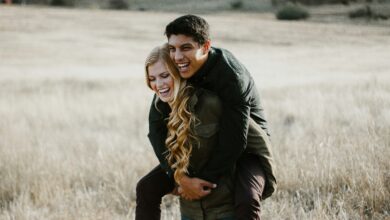 20 Compliments That Will Make Her Feel Truly Special — Words That Actually Work